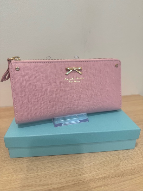 Samantha Thavasa Handbags - Samantha Thavasa Pink Zip-Around Bow Wallet brand new